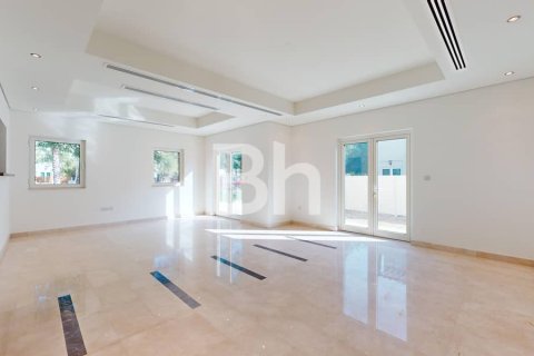 Снять в аренду таунхаус в Al Furjan, Дубай: 3 спальни, 228м², № 21836 - фото 2