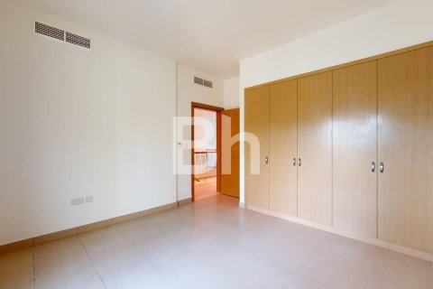 Снять в аренду таунхаус в Al Furjan, Дубай: 3 спальни, 228м², № 21836 - фото 10
