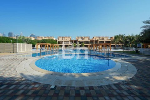 Townhouse in Jumeirah Islands, Dubai 4 bedrooms, 312 sq.m. № 21837 - photo 14