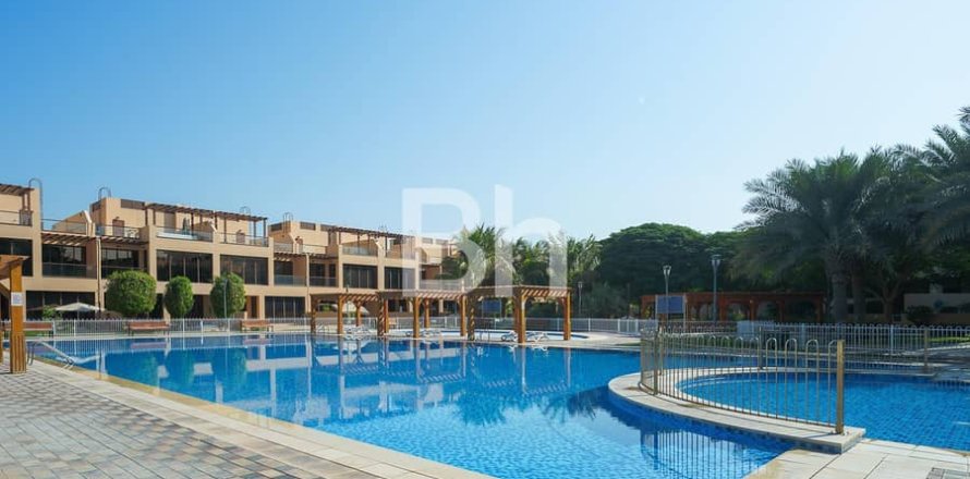 Townhouse in Jumeirah Islands, Dubai 4 bedrooms, 312 sq.m. № 21837