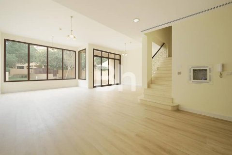 Townhouse in Jumeirah Islands, Dubai 4 bedrooms, 312 sq.m. № 21837 - photo 2