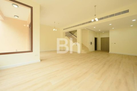 Townhouse in Jumeirah Islands, Dubai 4 bedrooms, 312 sq.m. № 21837 - photo 3