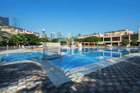 Townhouse in Jumeirah Islands, Dubai 4 bedrooms, 312 sq.m. № 21837 - photo 16