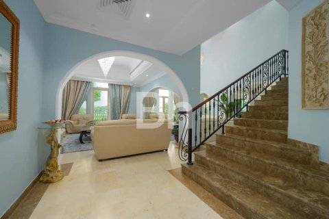 Villa in Jumeirah Islands, Dubai 4 bedrooms, 491 sq.m. № 24932 - photo 10