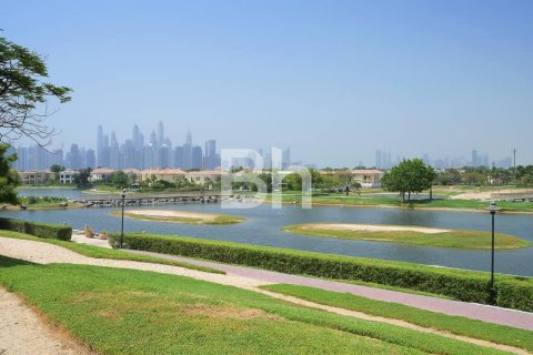 Villa in Jumeirah Islands, Dubai 4 bedrooms, 491 sq.m. № 24932 - photo 12
