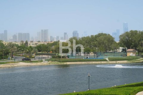 Villa in Jumeirah Islands, Dubai 4 bedrooms, 491 sq.m. № 24932 - photo 14