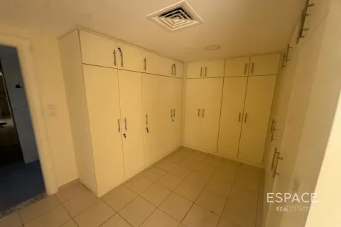 Villa à Meadows, Dubai, 4 chambres, 381 m², № 62055 - photo 3