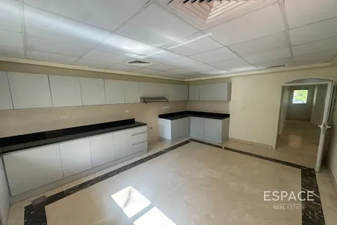 Villa à Meadows, Dubai, 4 chambres, 381 m², № 62055 - photo 15