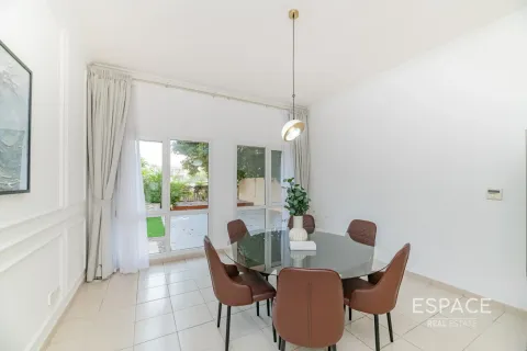Villa à Meadows, Dubai, 5 chambres, 353 m², № 62053 - photo 6