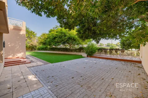 Villa à Meadows, Dubai, 5 chambres, 353 m², № 62053 - photo 20