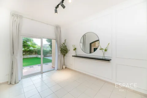 Villa à Meadows, Dubai, 5 chambres, 353 m², № 62053 - photo 5