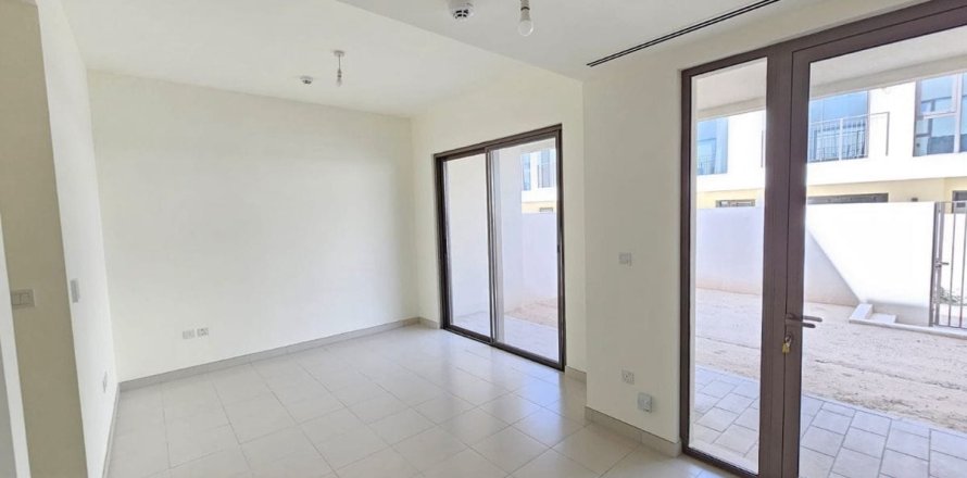 Townhouse in Dubai 3 bedrooms, 137.8 sq.m. № 111391