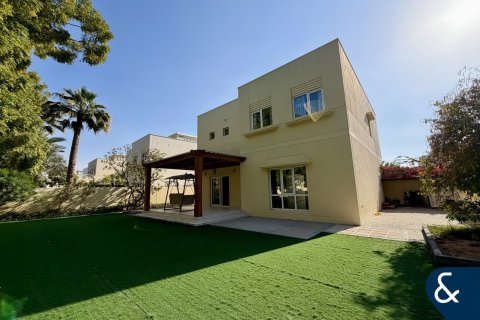 Villa à Meadows, Dubai, 4 chambres, 569 m², № 76661