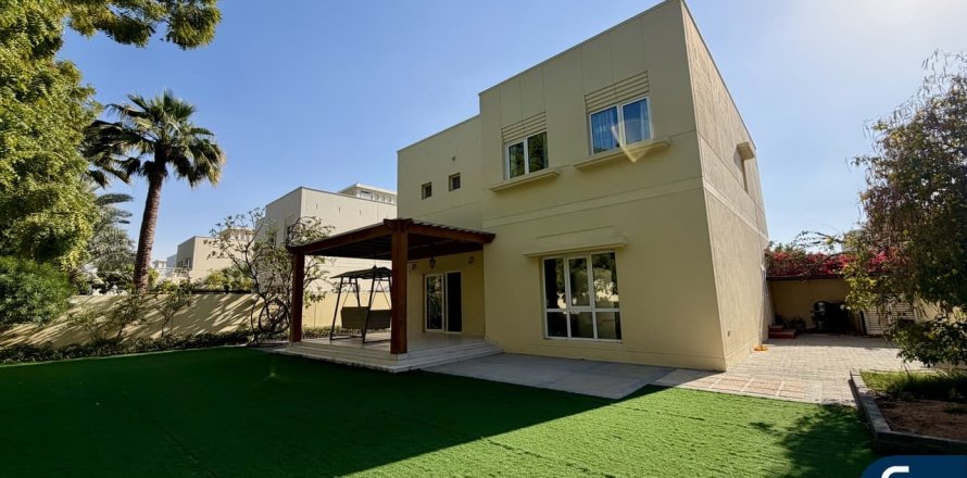 Villa in Meadows, Dubai 4 bedrooms, 569 sq.m. № 76661