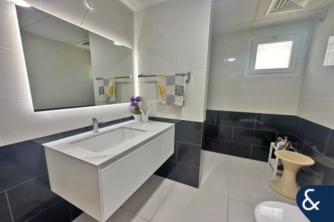 Villa in Meadows, Dubai 4 bedrooms, 569 sq.m. № 76661 - photo 11