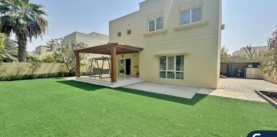 Villa in Meadows, Dubai 4 bedrooms, 569 sq.m. № 76661