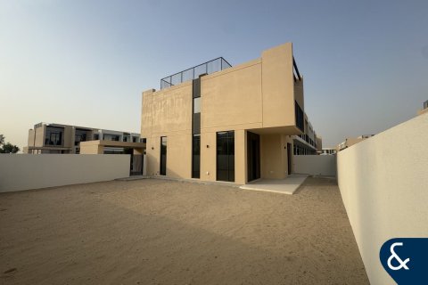 Villa in EMAAR South, Dubai South (Dubai World Central), Dubai 4 bedrooms, 223 sq.m. № 76679 - photo 16