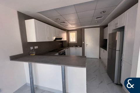 Villa in Maeen, The Lakes, Dubai 3 bedrooms, 234 sq.m. № 76662 - photo 2