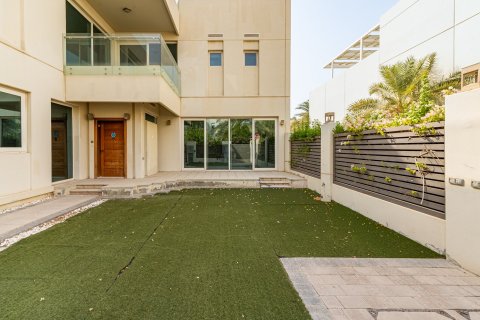 Villa in The Sustainable City, Dubai 3 bedrooms, 312.87 sq.m. № 136520 - photo 2