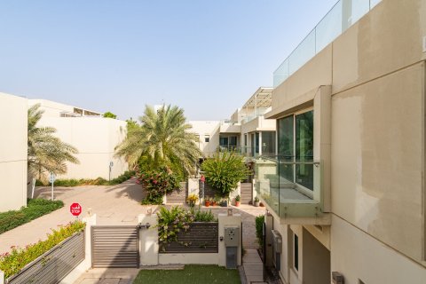 Villa in The Sustainable City, Dubai 3 bedrooms, 312.87 sq.m. № 136520 - photo 18