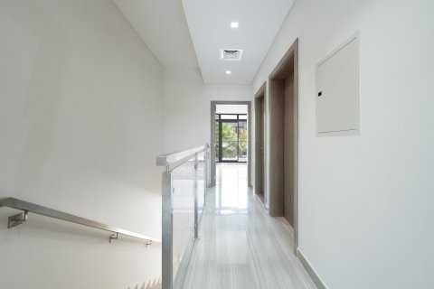 Townhouse in DAMAC Hills (Akoya by DAMAC), Dubai 4 bedrooms, 177.41 sq.m. № 136521 - photo 8