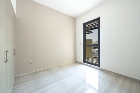 Townhouse in DAMAC Hills (Akoya by DAMAC), Dubai 4 bedrooms, 177.41 sq.m. № 136521 - photo 11
