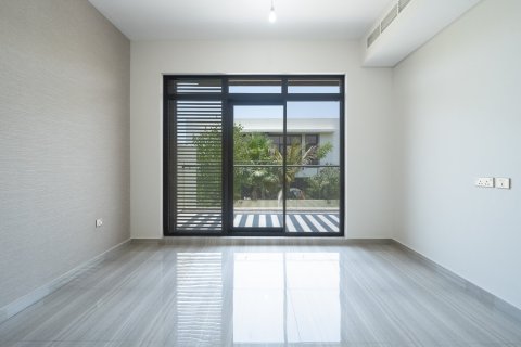 Townhouse in DAMAC Hills (Akoya by DAMAC), Dubai 4 bedrooms, 177.41 sq.m. № 136521 - photo 13
