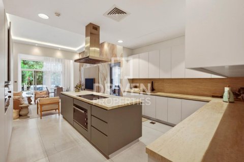 Townhouse in Green Community Motor City, Motor City, Dubai 5 bedrooms, 449.56 sq.m. № 140893 - photo 20