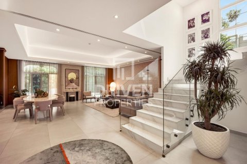 Townhouse in Green Community Motor City, Motor City, Dubai 5 bedrooms, 449.56 sq.m. № 140893 - photo 11