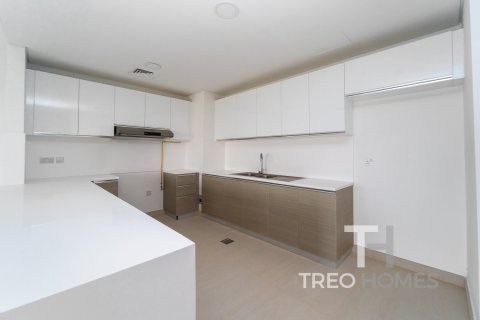 Купить квартиру в Джумейра Гольф Эстейтс, Дубай: 2 спальни, 129м², № 13452 - фото 2
