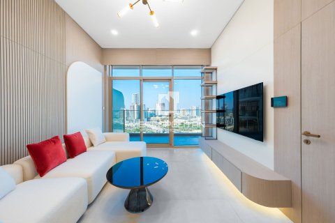 Снять в аренду квартиру в Джумейра Вилладж Серкл, Дубай: 1 спальня, 72м², № 73959 - фото 1