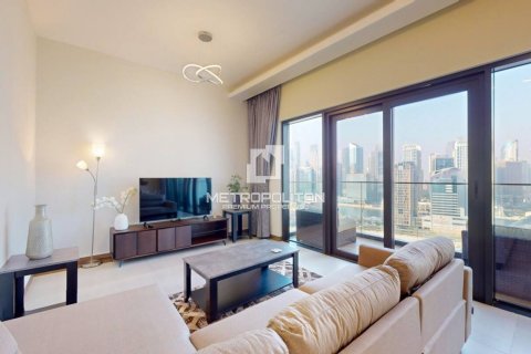Apartment in SOL Bay, Business Bay, Dubai 2 bedrooms, 137 sq.m. № 73956 - photo 2