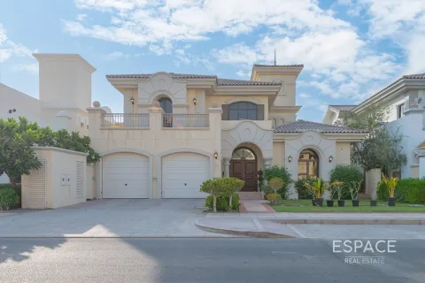 Villa à Palm Jumeirah, Dubai, 4 chambres, 622 m², № 61677 - photo 1