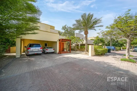 Villa à Meadows, Dubai, 3 chambres, 287 m², № 61674 - photo 1