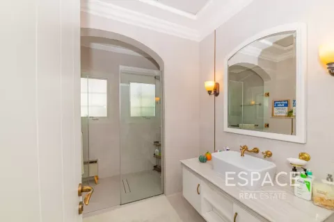 Villa in Jumeirah Golf Estates, Dubai 5 bedrooms, 523 sq.m. № 61671 - photo 16