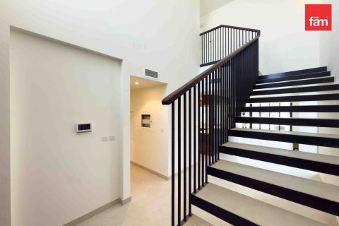 Townhouse in Town Square, Dubai 4 bedrooms, 261.2 sq.m. № 58224 - photo 25