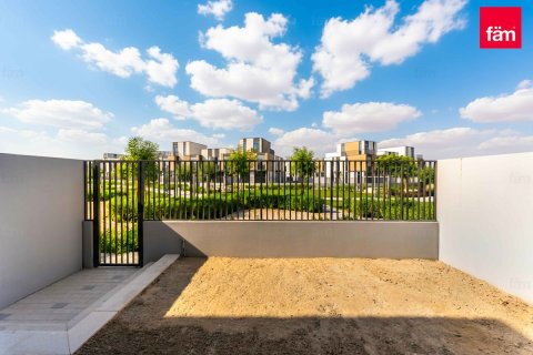 Townhouse in Dubai 3 bedrooms, 168 sq.m. № 58223 - photo 19