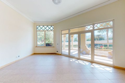 Apartment in Palm Jumeirah, Dubai 3 bedrooms, 206.49 sq.m. № 138910 - photo 2
