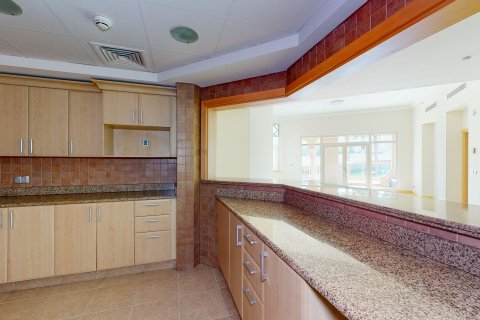Apartment in Palm Jumeirah, Dubai 3 bedrooms, 206.49 sq.m. № 138910 - photo 15