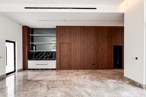 Villa en Al Barsha, Dubai, 5 dormitorios, 696.77 m², № 138908 - foto 6