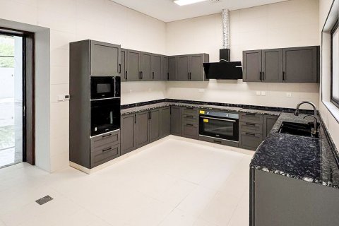 Villa en Al Barsha, Dubai, 5 dormitorios, 696.77 m², № 138908 - foto 19