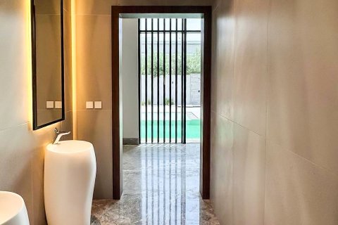 Villa en Al Barsha, Dubai, 5 dormitorios, 696.77 m², № 138908 - foto 21