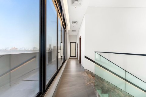 Villa en Al Barsha, Dubai, 5 dormitorios, 696.77 m², № 138908 - foto 11