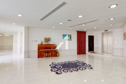 Villa in Sector E, Emirates Hills, Dubai 1724 sq.m. № 83896 - photo 13