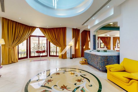 Villa in Sector E, Emirates Hills, Dubai 1724 sq.m. № 83896 - photo 15