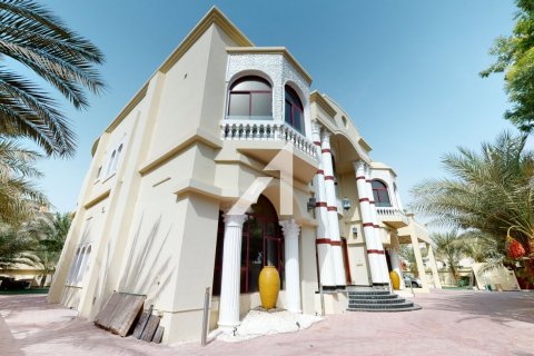Villa en Sector E, Emirates Hills, Dubai, 1724 m², № 83896 - foto 13