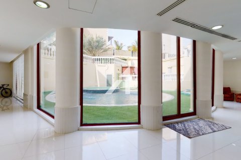 Villa in Sector E, Emirates Hills, Dubai 1724 sq.m. № 83896 - photo 17