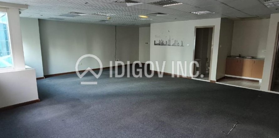 Офис в Джумейра Лейк Тауэрс, Дубай, 71м², № 83900