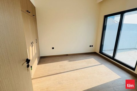 Снять в аренду виллу в Дубае: 4 спальни, 144м², № 90528 - фото 6