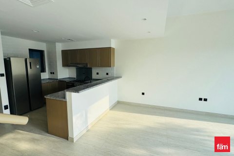 Снять в аренду виллу в Дубае: 4 спальни, 144м², № 90528 - фото 13